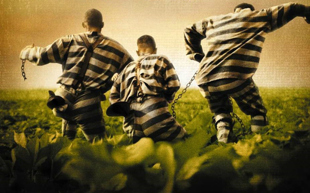 Three criminals escape from prison