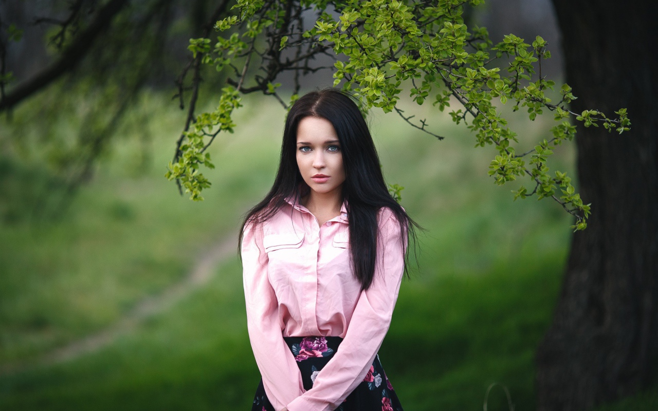 Красивая девушка Ангелина Петрова