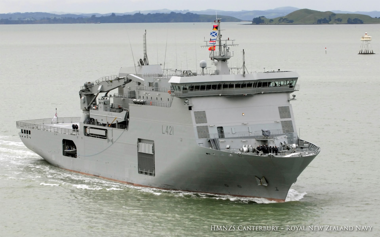 Военный корабль в Новой Зеландии