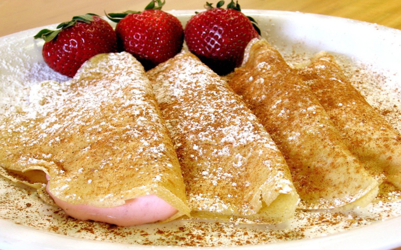 Pancakes with strawberries Pancake