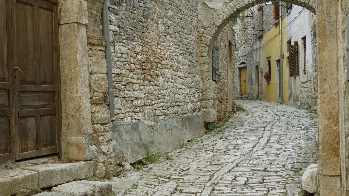 The narrow street of old city