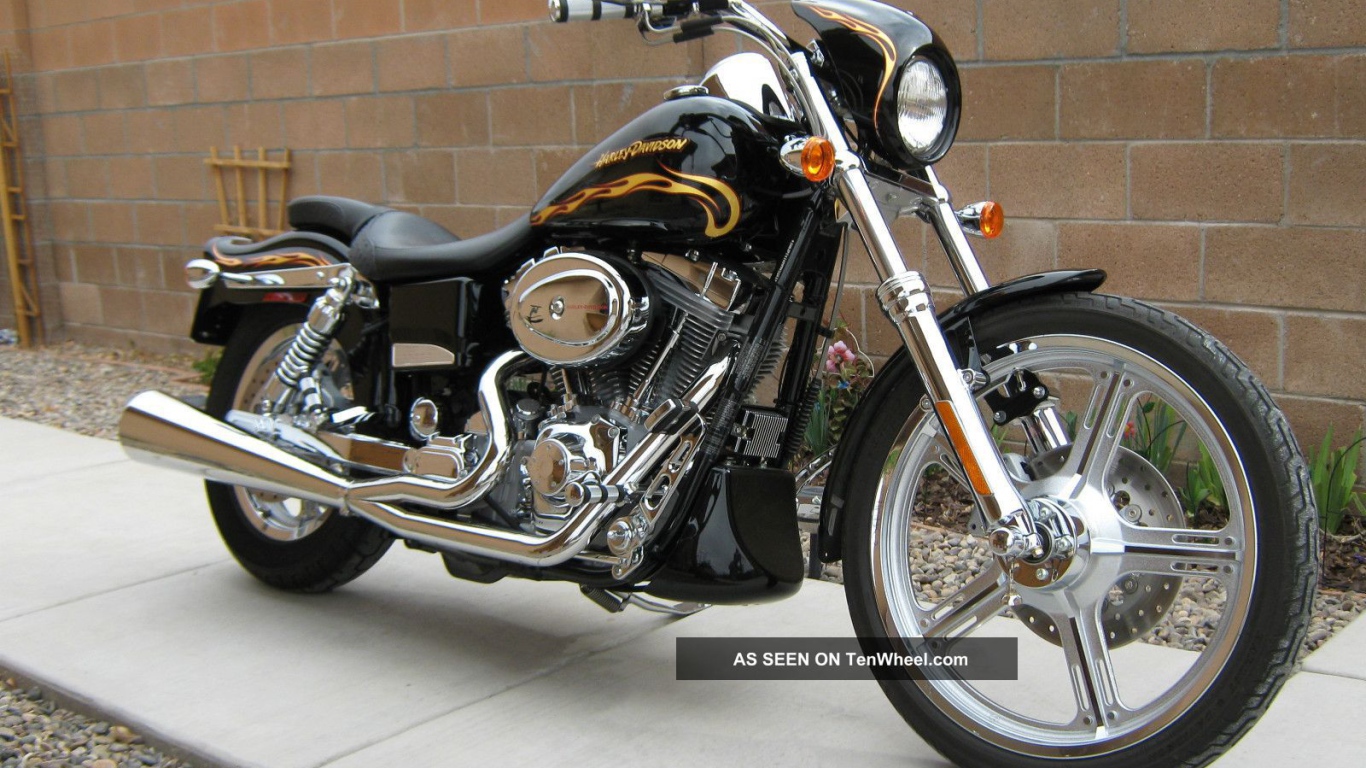 Новый мотоцикл Harley-Davidson Dyna Switchback