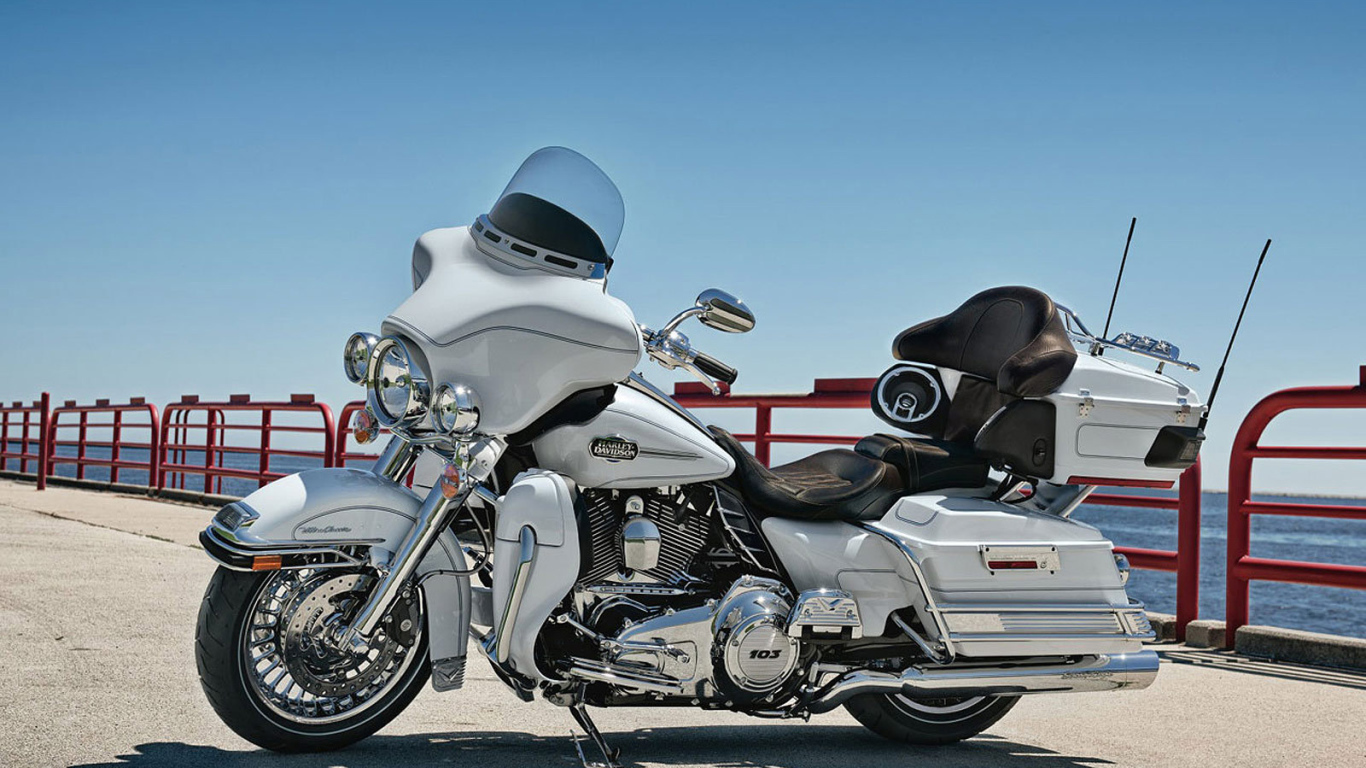 Надежный мотоцикл Harley-Davidson Electra Glide Ultra Classic