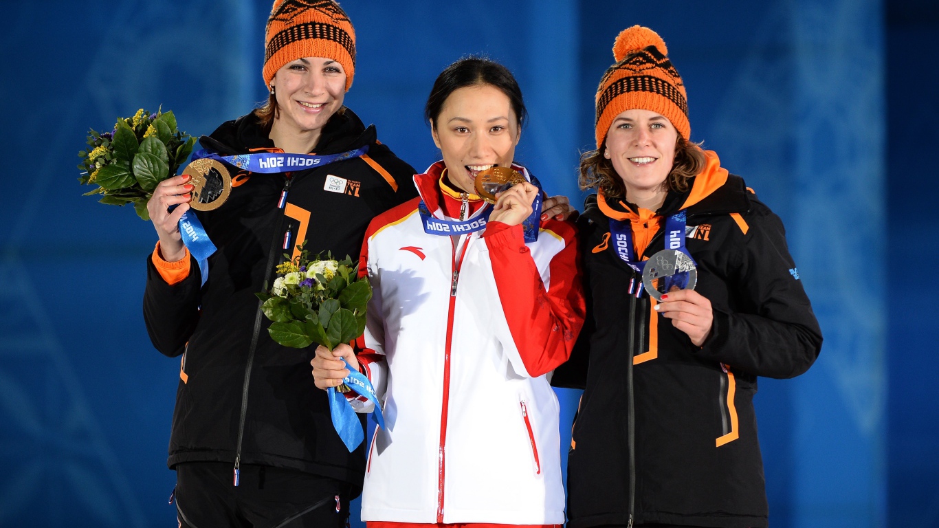 Обладательница двух бронзовых медалей голландская конькобежка Маргот Бур на олимпиаде в Сочи