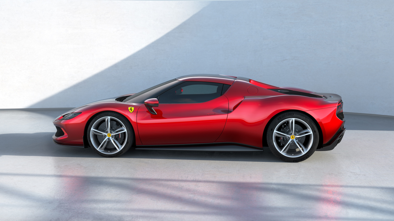 Автомобиль Ferrari 296 GTB 2022 года вид сбоку