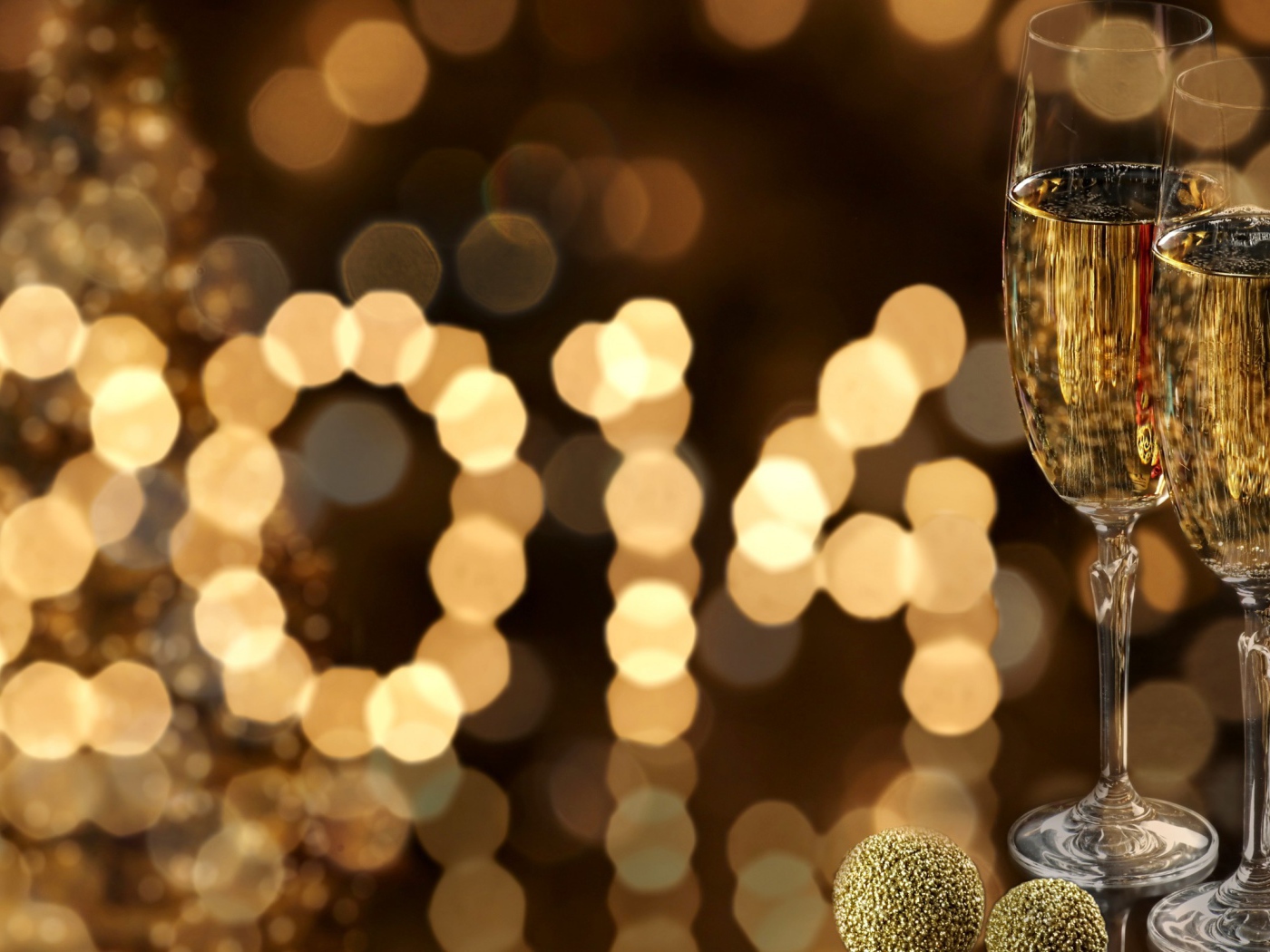 Два бокала шампанского С новым 2014 годом
