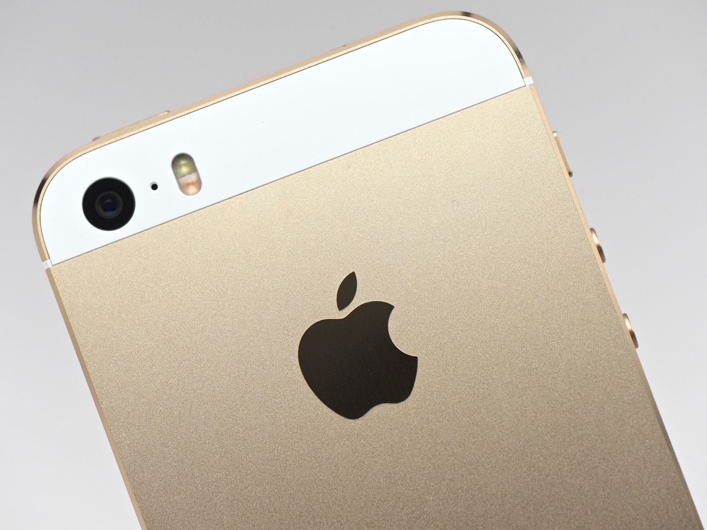 Iphone 5S color of champagne, close-up