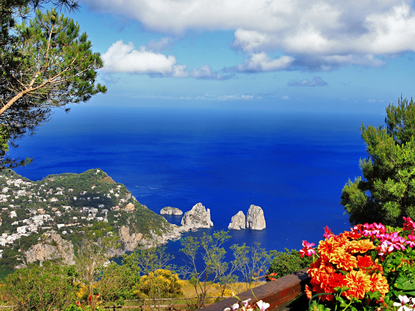 Живописный остров Капри, Италия 