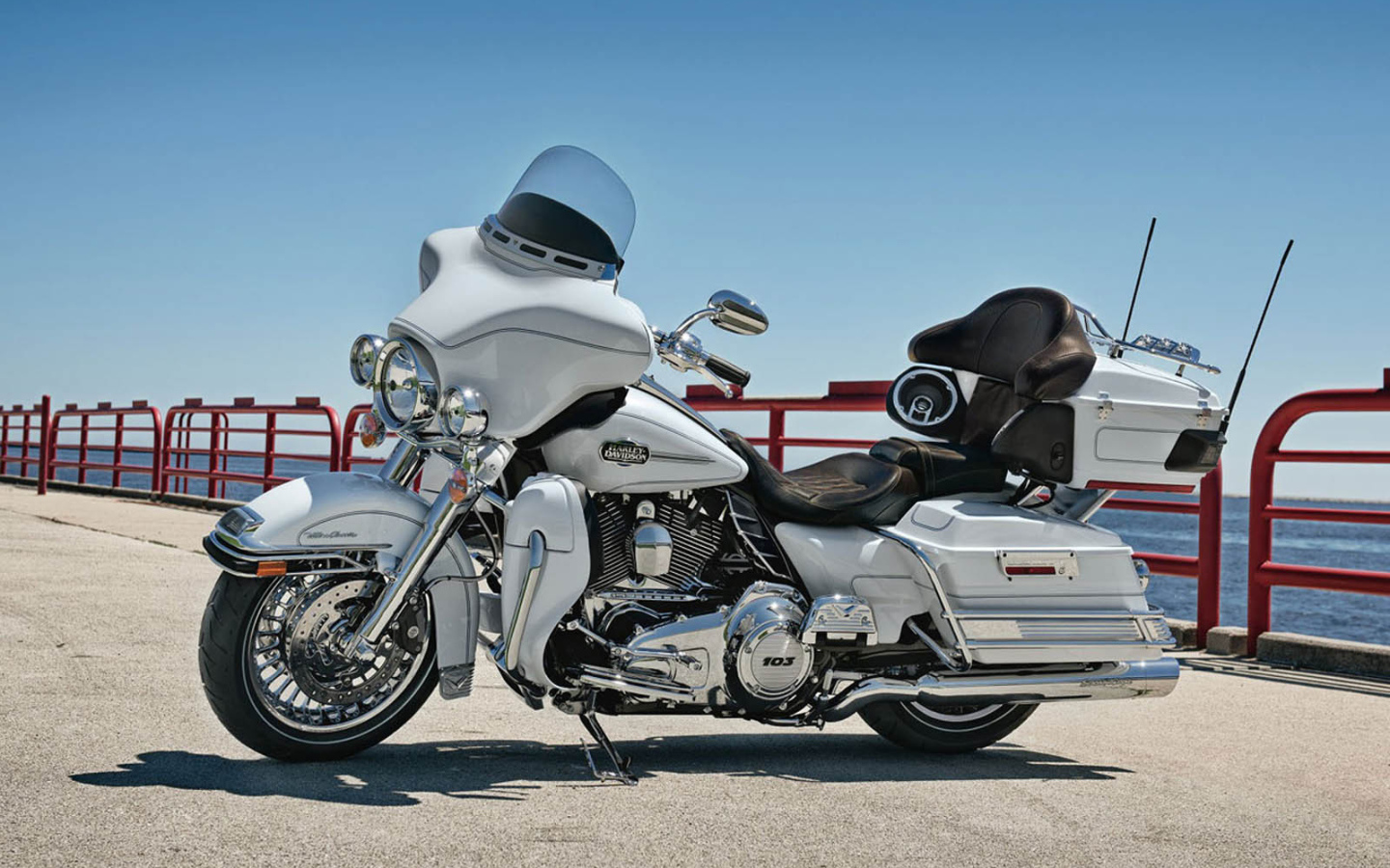 Невероятный мотоцикл Harley-Davidson CVO Electra Glide Ultra Classic