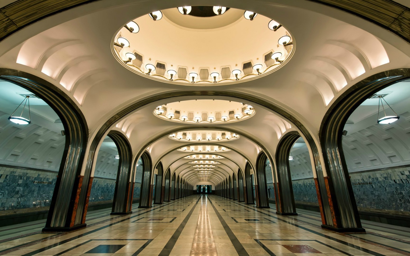 Станция метро в Москве