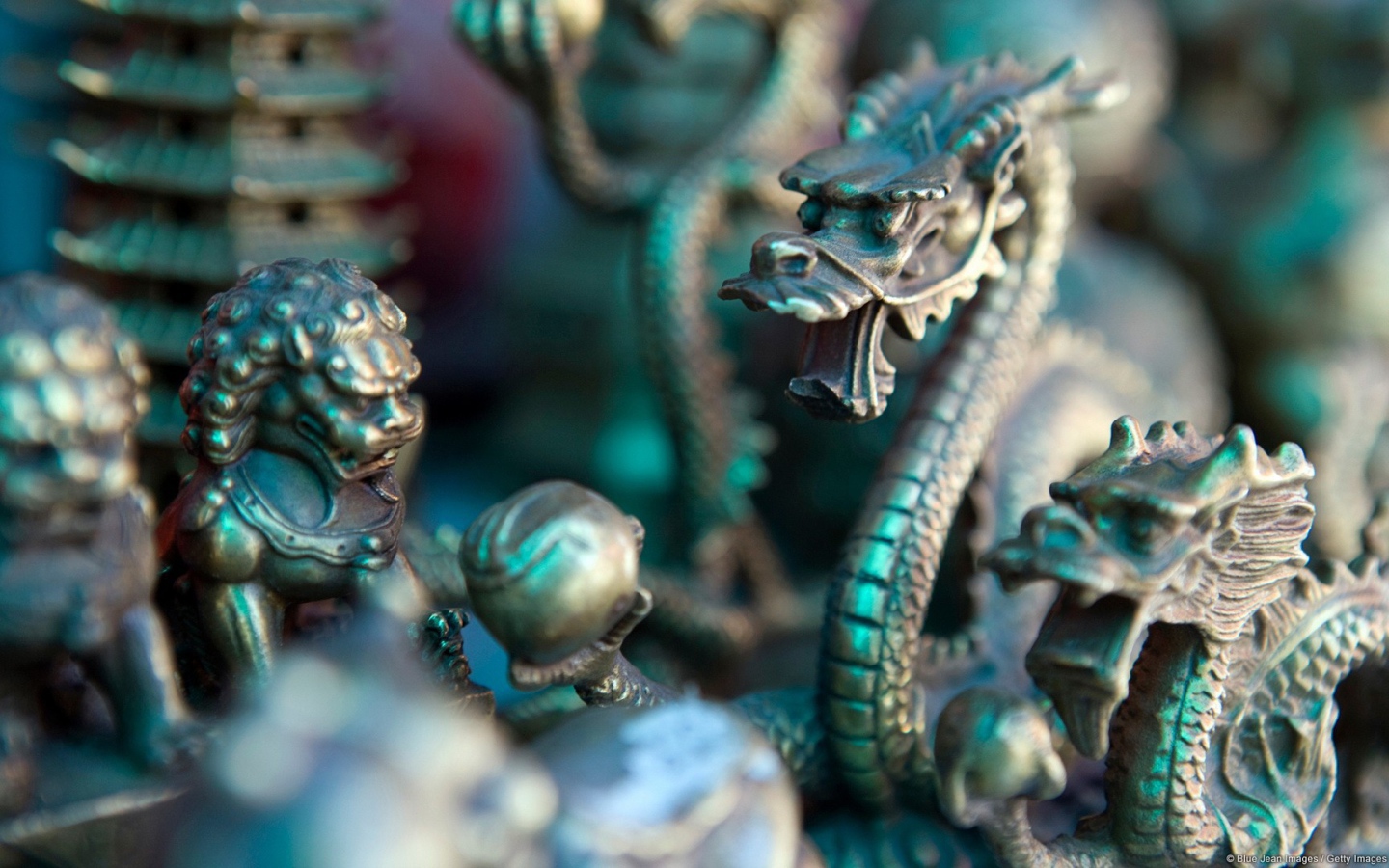 Статуэтки китайских драконов