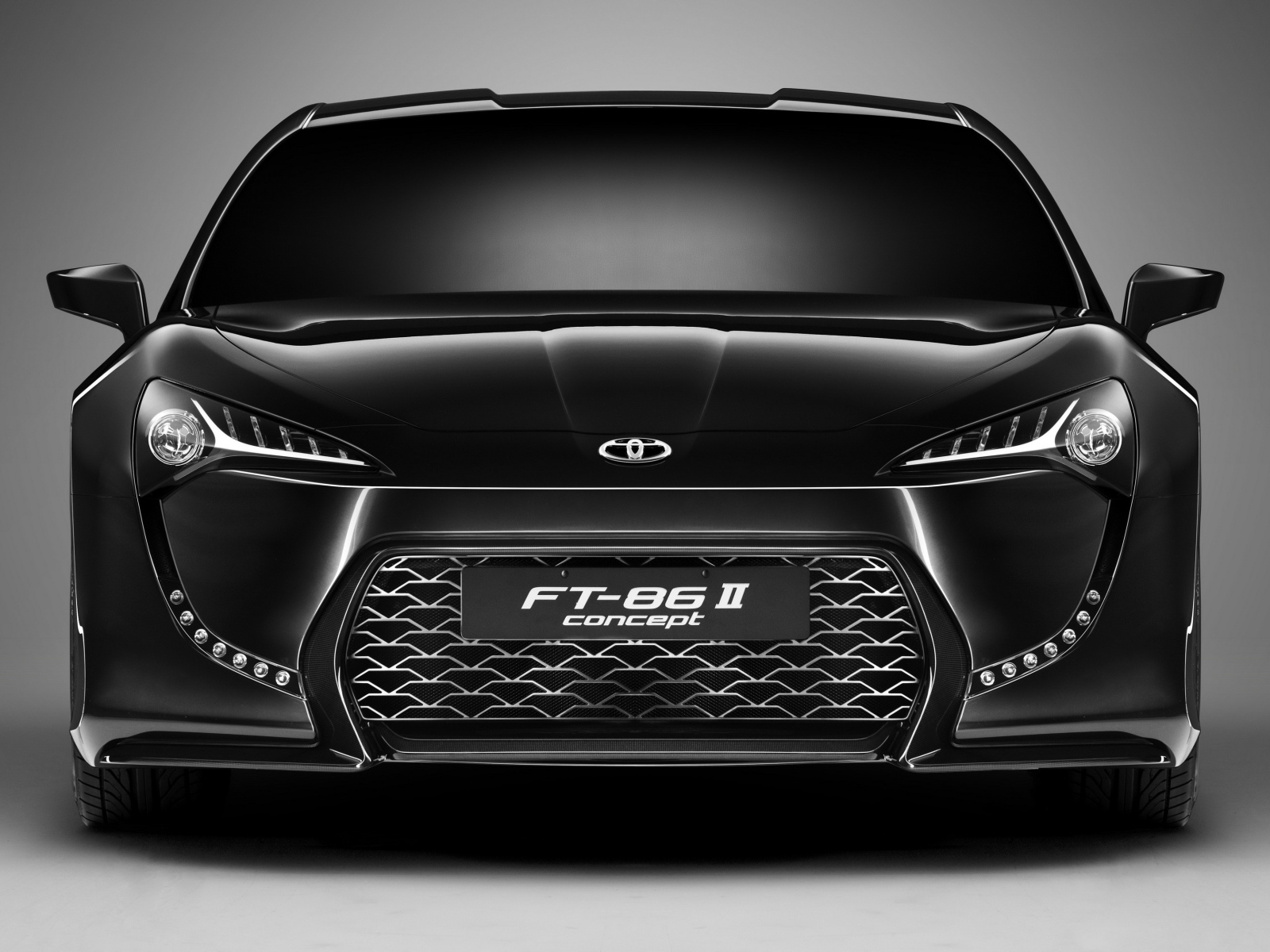 Черный автомобиль Toyota FT-86 II Concept вид спереди
