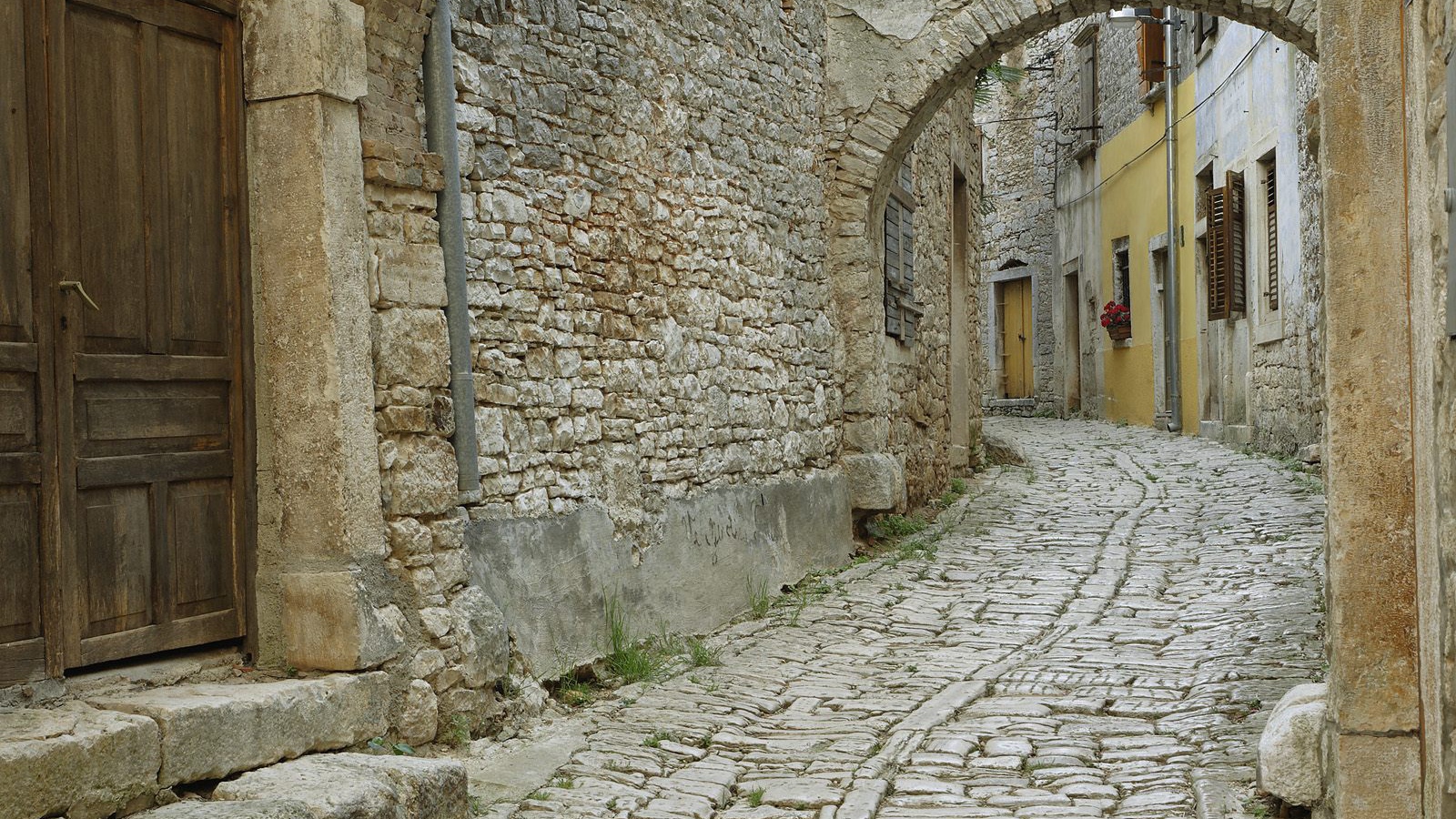 The narrow street of old city