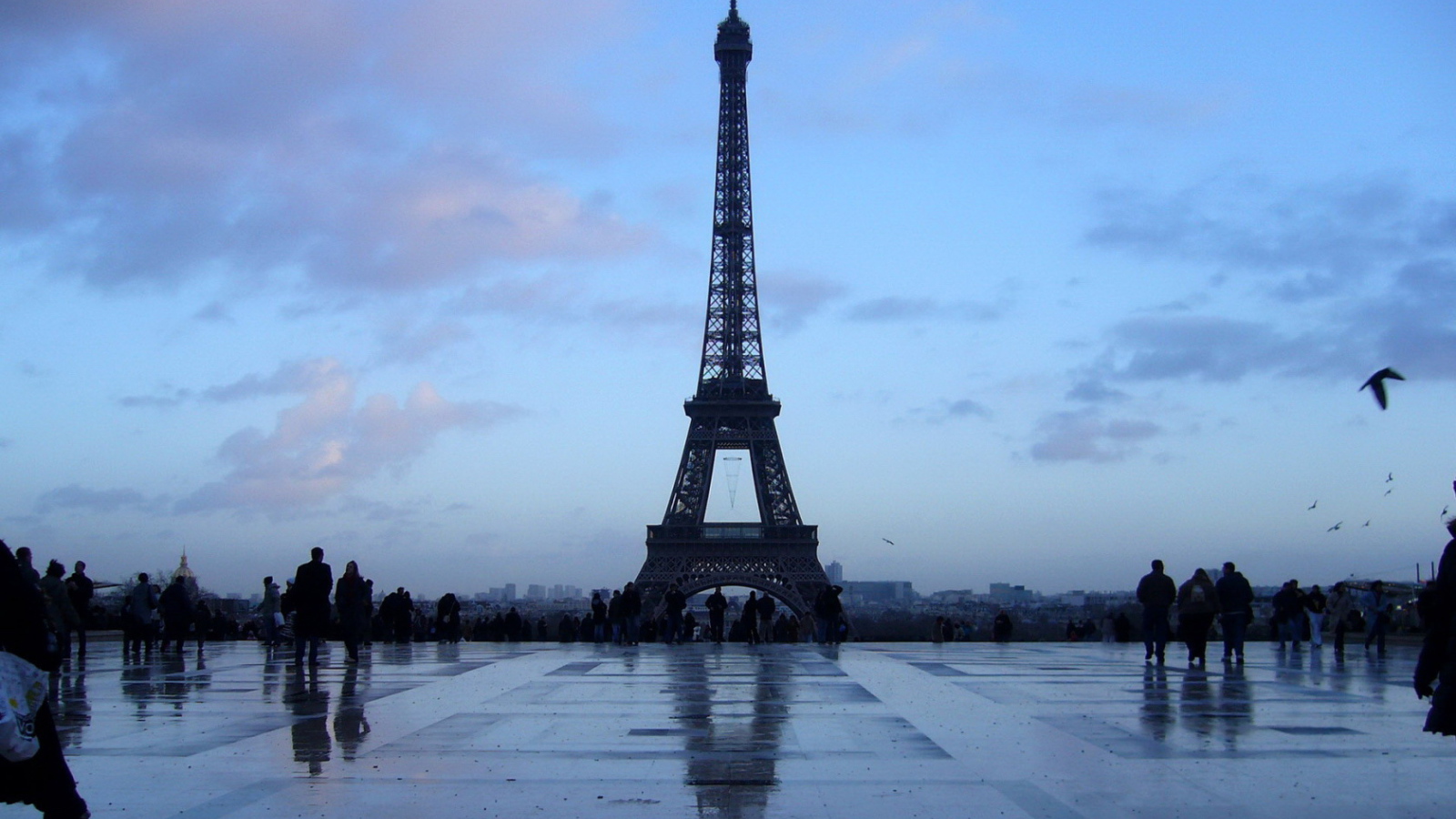 Париж Эйфелева башня