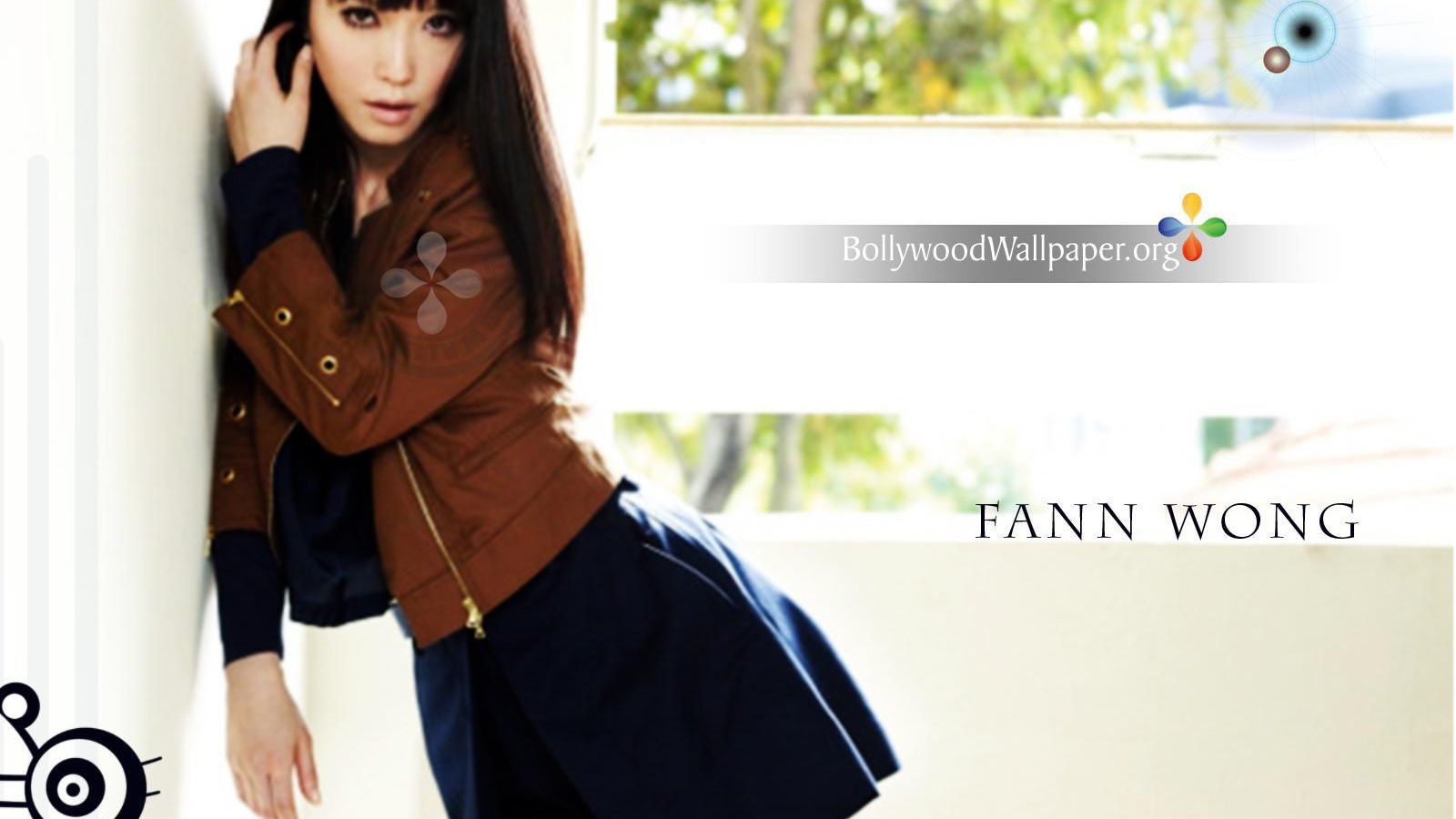 Красивая актриса Фэнн Вонг