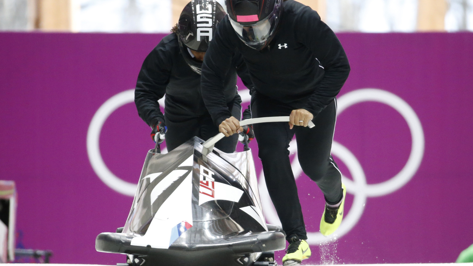 Лорин Уильямс и Илана Майерс американские бобслеистки серебряные медали на олимпиаде в Сочи 2014 год