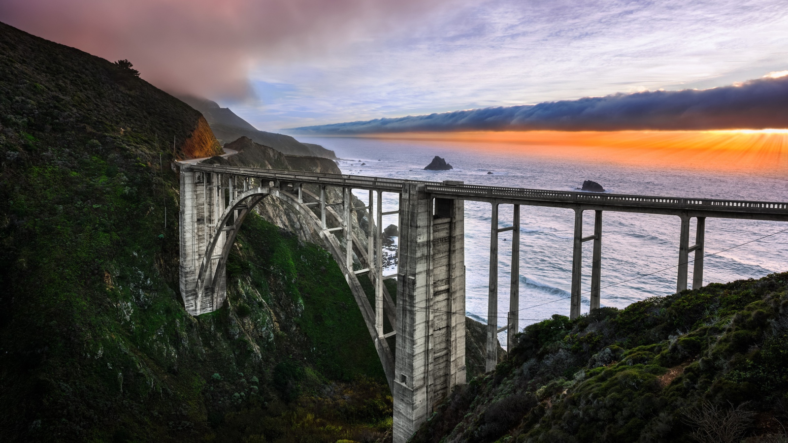 Автомобильный мост в Калифорнии