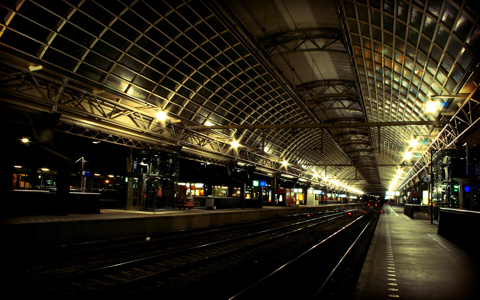 Railway station wallpapers and images - wallpapers, pictures, photos