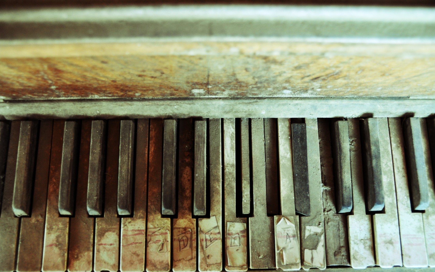 Заброшенное пианино