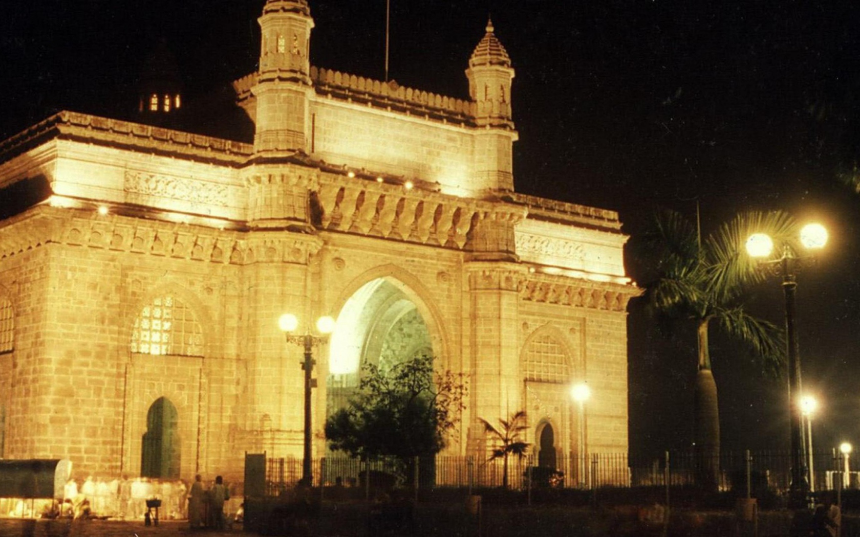 Здание на площади в Мумбае