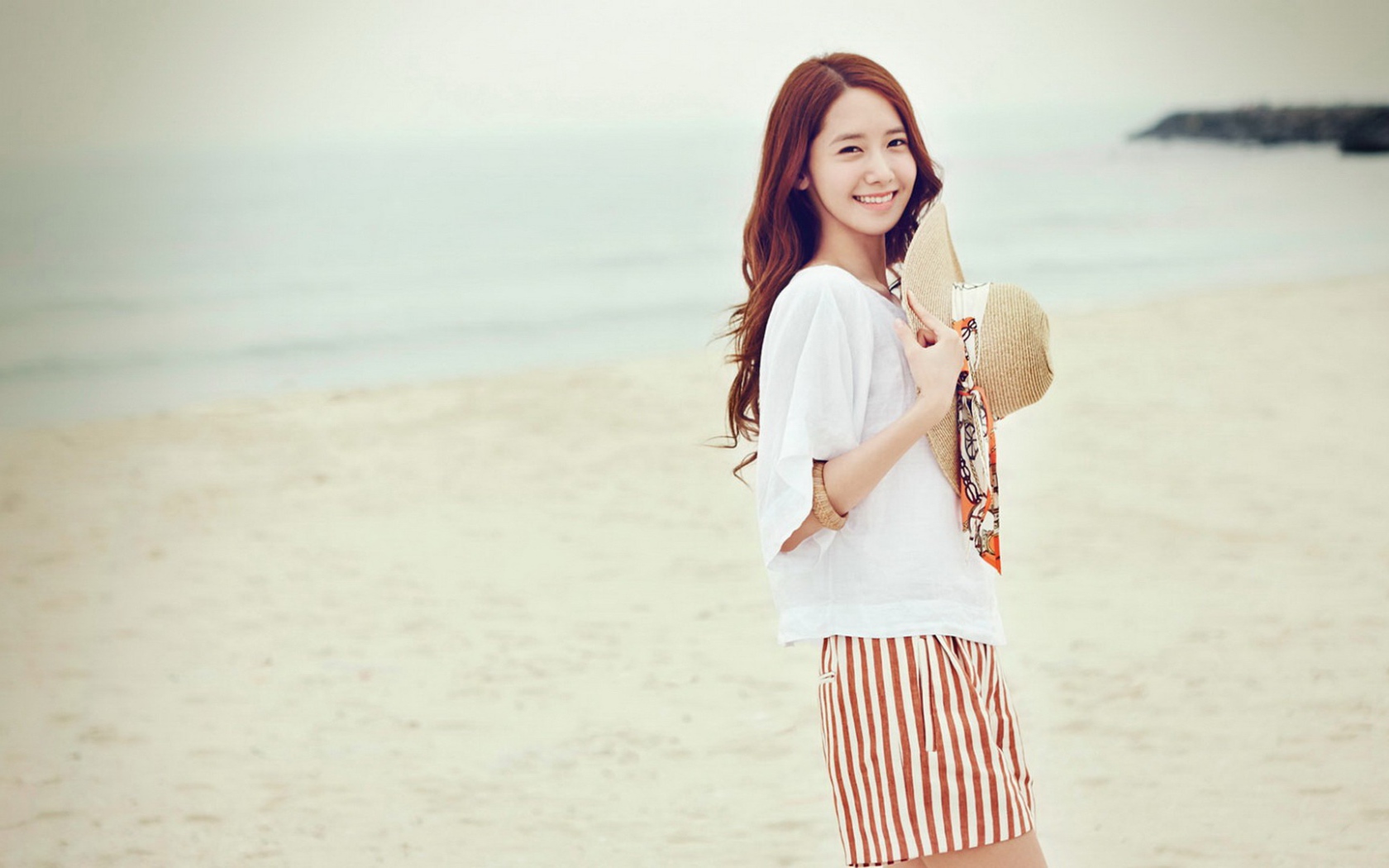 Юонна гуляет по пляжу, Girls’ Generation