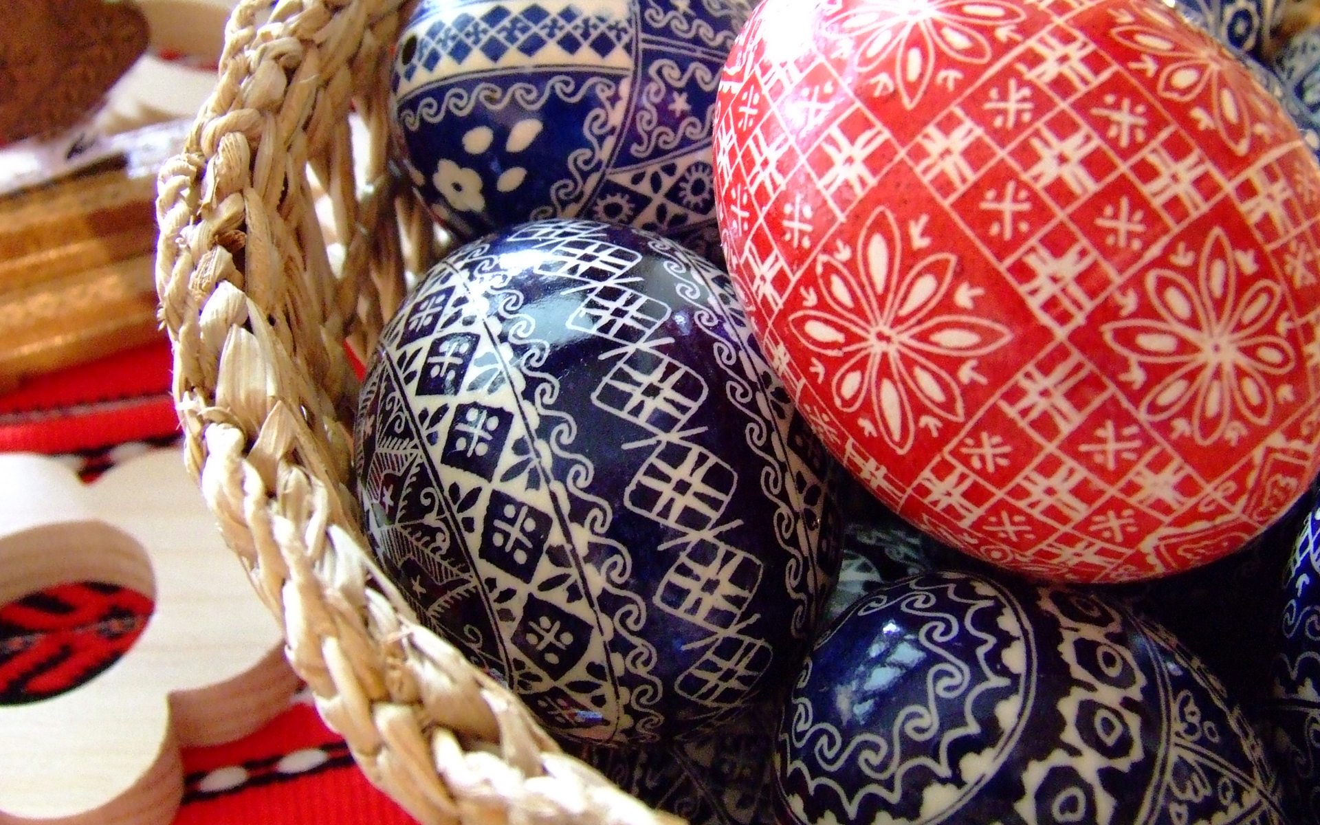 The blue and red Easter eggs