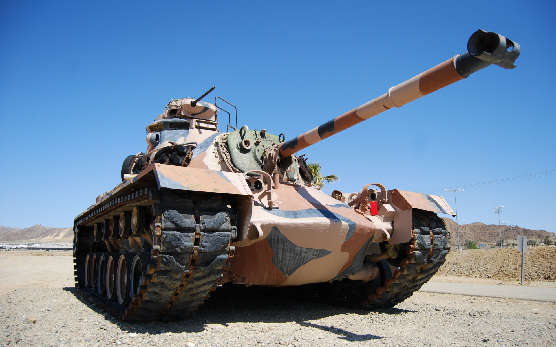 tank M-48