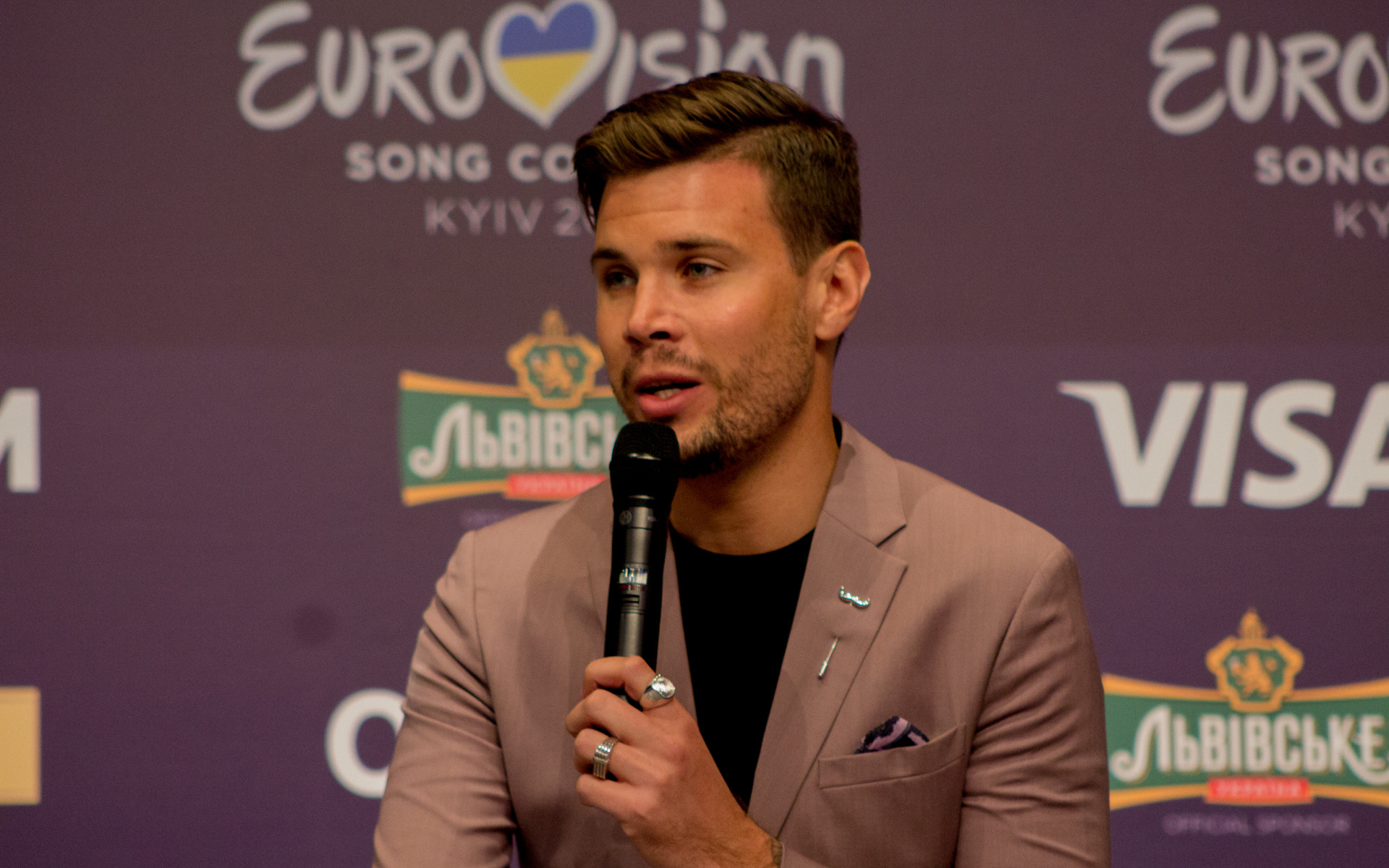 Участник Евровидения 2017  в Киеве  от Швеции Робин Бенгтссон