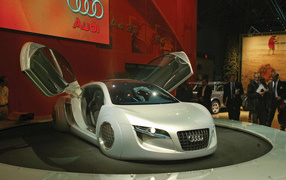 Audi RSQ I, Robot