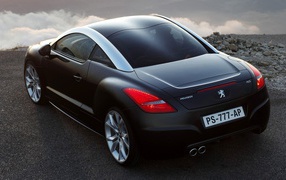 Черный Peugeot