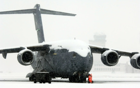 Military aircraft / military cargo plane