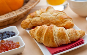  Ичираку рамен Food_Bread_rolls_croissants_Fresh_croissants_and_jam_031573_32