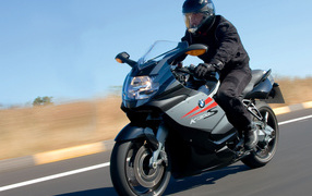 BMW K 1300 S in movement