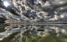Отражение облаков