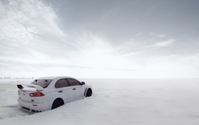 Mitsubishi Evo X in the snow
