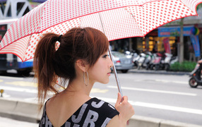 Японская девушка с зонтиком