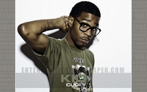 Kid Cudi posing for pictures