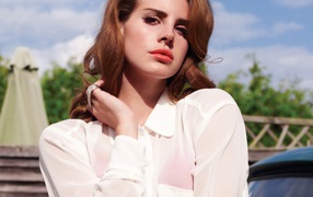 Lana Del Rey in the beautiful park