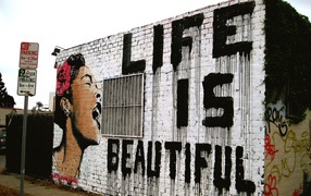 Graffiti, life is beautiful