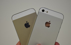 Iphone 5S color of champagne and Iphone 5
