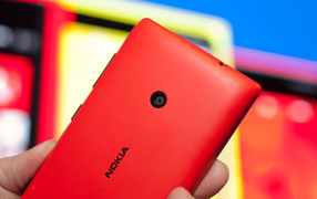 Nokia Lumia 520, красный цвет