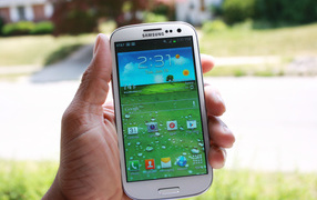 Samsung Galaxy S3 in hand