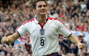 The player of Chelsea Frank Lampard playing for national england team