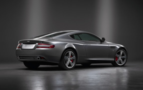 Новый автомобиль Aston Martin db9