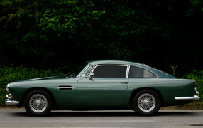 Тест драйв автомобиля Aston Martin db4