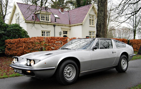 Maserati Indy car on the road 