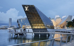 Остров Louis Vuitton