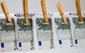 Drying euros on a rope