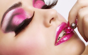	   Pink makeup