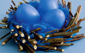 Синие яйца на Пасху